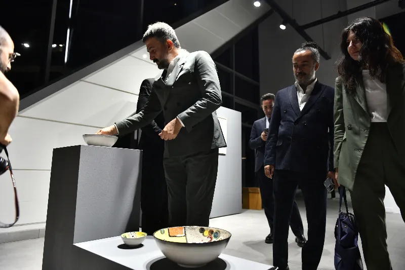 “Strata: Hafıza Yüzey Temas” — fotoğraf 5