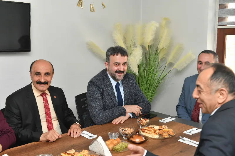AKK Başkanı Halil İbrahim Yılmaz’dan Ankara Hamburger Pizza Ve Piknik İşletmecileri Odası Başkanlığı’na Seçilen Adem Türk’e Hayırlı Olsun Ziyareti — fotoğraf 4