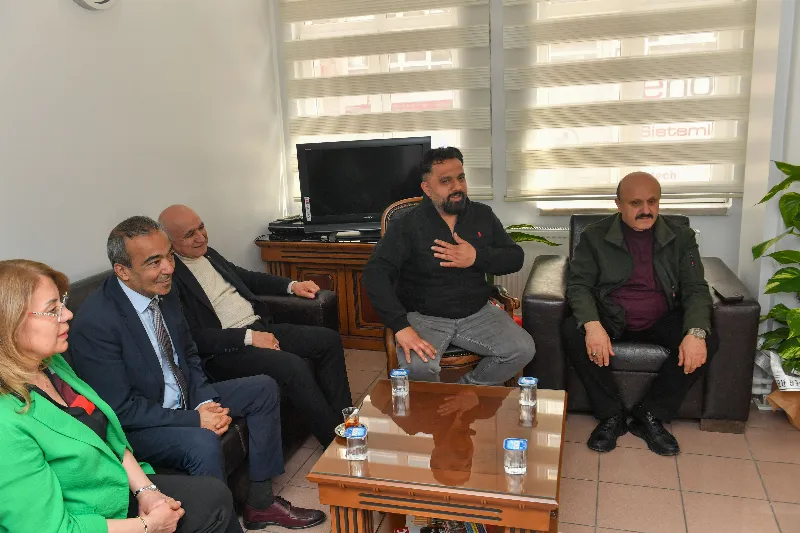 AKK Başkanı Halil İbrahim Yılmaz’dan Ankara Tuhafiye Parfümeri Ve Billuriyeciler Esnaf Odası Başkanı Levent Sağlam’a Hayırlı Olsun Ziyareti — fotoğraf 2