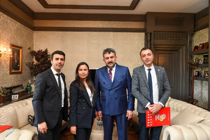 (ANKÜ) Ankara Üniversitesi Geliştirme Vakfı Okulları Müdür Yardımcısı Seda Yıldız Ve Beraberindeki Heyet AKK Başkanı Halil İbrahim Yılmaz’ı Makamında Ziyaret Etti — fotoğraf 2