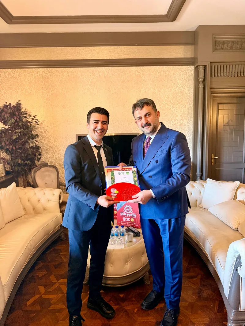(ANKÜ) Ankara Üniversitesi Geliştirme Vakfı Okulları Müdür Yardımcısı Seda Yıldız Ve Beraberindeki Heyet AKK Başkanı Halil İbrahim Yılmaz’ı Makamında Ziyaret Etti — fotoğraf 3