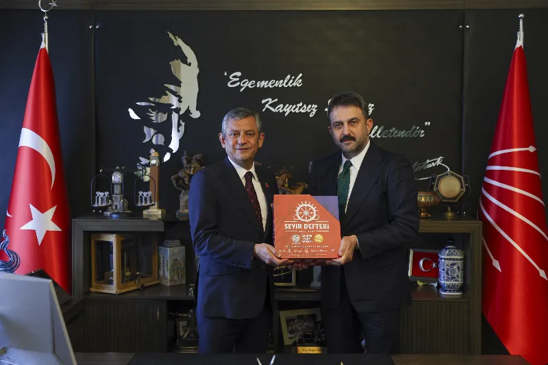 Ankara Kent Konseyi’nin “Seyir Defteri” CHP Genel Başkanı Özgür Özel’e Takdim Edildi — fotoğraf 3