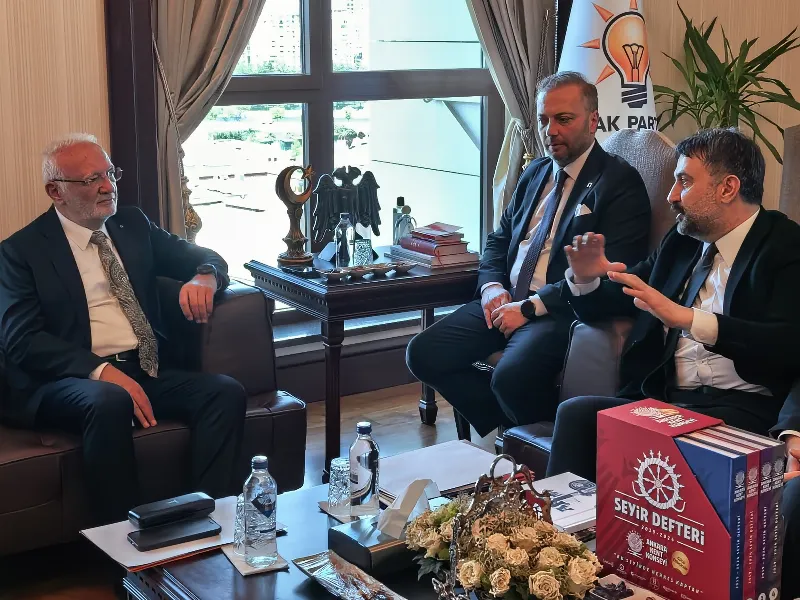 AKK Başkanı Halil İbrahim Yılmaz Ak Parti Genel Başkan Vekili Mustafa Elitaş’ı Ziyaret Etti — fotoğraf 5