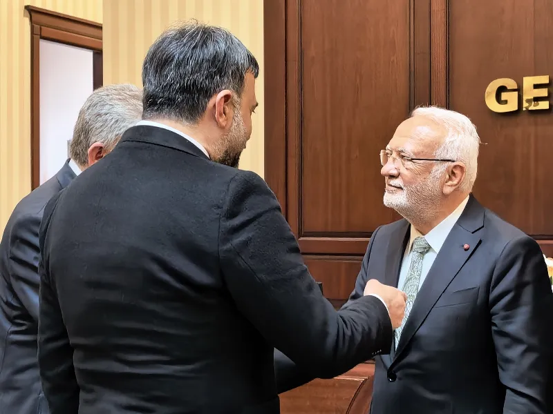 AKK Başkanı Halil İbrahim Yılmaz Ak Parti Genel Başkan Vekili Mustafa Elitaş’ı Ziyaret Etti — fotoğraf 17