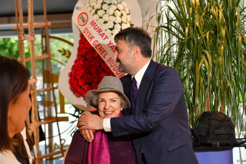 AKK Başkanı Halil İbrahim Yılmaz Arı Koleji Sergi Sergi Açılışına Katıldı — fotoğraf 2