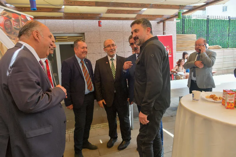 AKK “Başkentte Çocukların Gözünden Ankara” Sergisine Kapılarını Açtı — fotoğraf 2