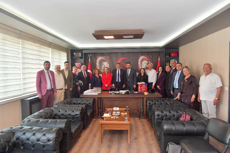 AKK Başkanı Halil İbrahim Yılmaz Ve Beraberindeki Heyet Milli Yol Partisi Genel Başkanı Remzi Çayır’ı Ziyaret Etti — fotoğraf 14