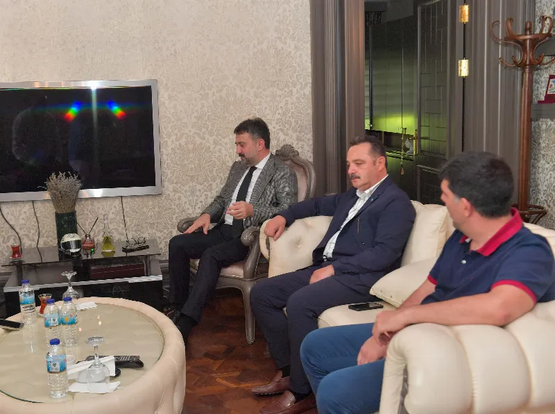 AOSB Başkanı Hüseyin Kutsi Tuncay Ve Beraberindeki Heyet AKK Başkanı Halil İbrahim Yılmaz’ı Makamında Ziyaret Etti — fotoğraf 3