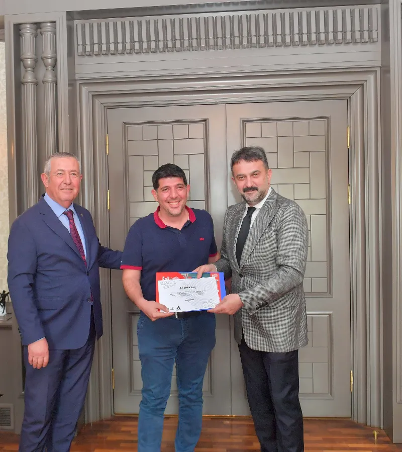 AOSB Başkanı Hüseyin Kutsi Tuncay Ve Beraberindeki Heyet AKK Başkanı Halil İbrahim Yılmaz’ı Makamında Ziyaret Etti — fotoğraf 10