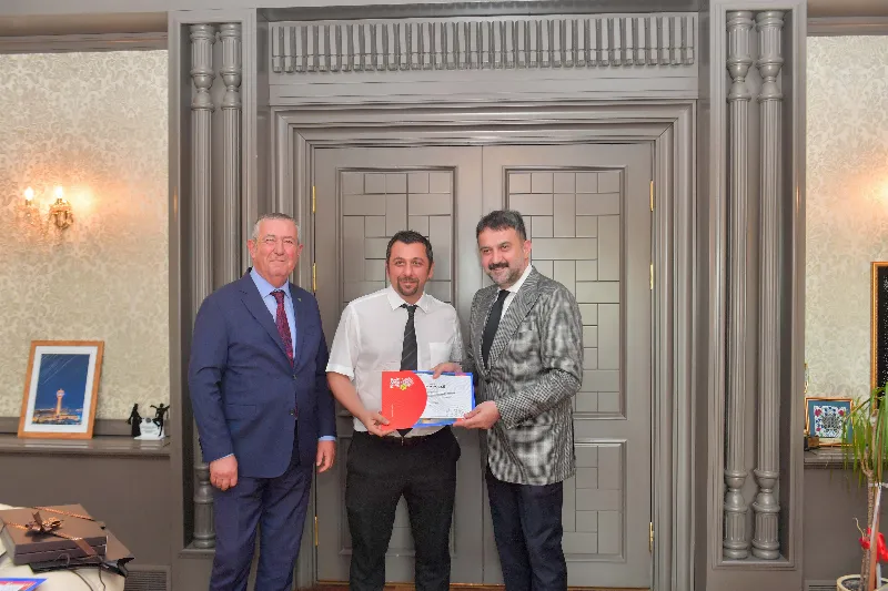 AOSB Başkanı Hüseyin Kutsi Tuncay Ve Beraberindeki Heyet AKK Başkanı Halil İbrahim Yılmaz’ı Makamında Ziyaret Etti — fotoğraf 11