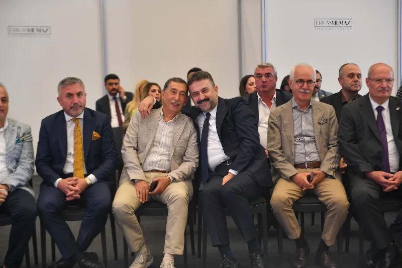 AKK Başkanı Halil İbrahim Yılmaz Hazır Giyim Ve Moda Fuarı Açılışına Katıldı — fotoğraf 12