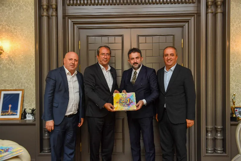 Ankara Servis Aracı İşletmecileri Esnaf Odası Başkanı Tuncay Elmadağlı, Ankara Servis Aracı İşletmecileri Esnaf Odası Başkanvekili Hasan Yıldırım ve Servis Araçları İşletmecileri Esnaf Odası Başkanı İlyas Aktürk AKK Başkanı Halil İbrahim Yı... — fotoğraf 8