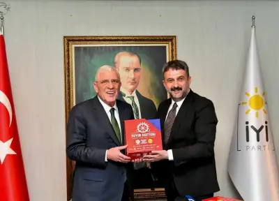Müsavat Dervişoğlu — 1. fotoğraf