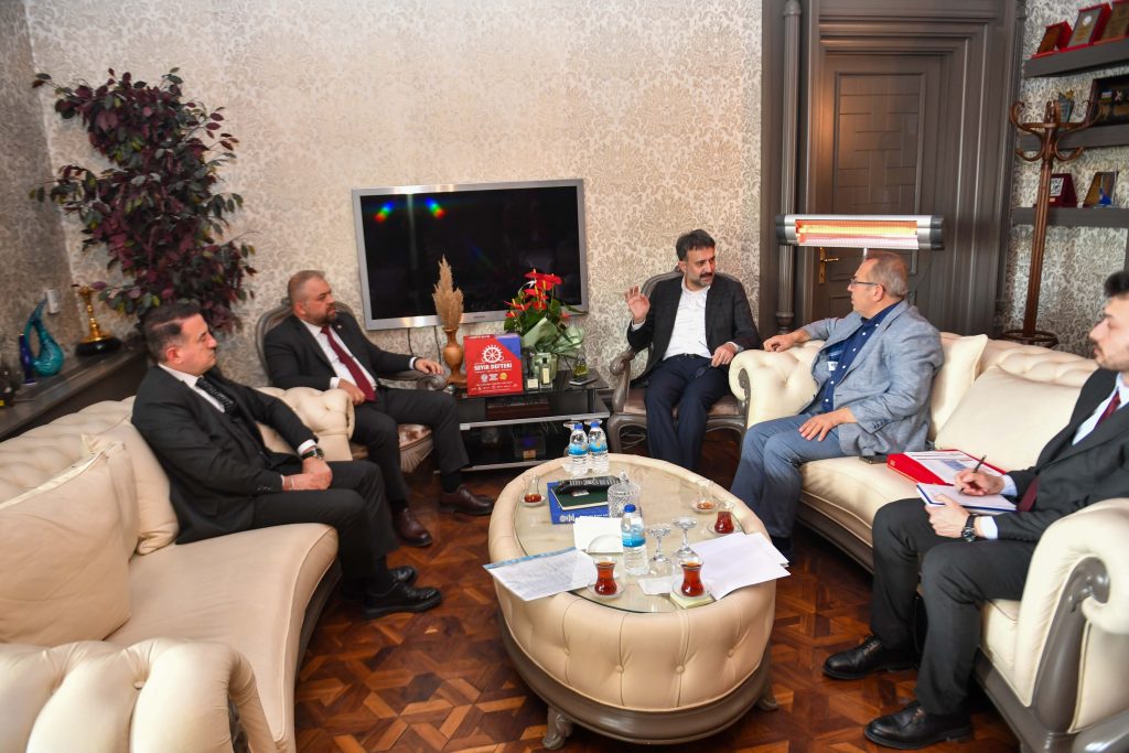 AKK Başkanı Halil İbrahim Yılmaz, TİYSAT Yönetim Kurulu Başkanı Erdinç Yaşrin Ve Beraberindeki Heyeti Ağırladı — fotoğraf 4
