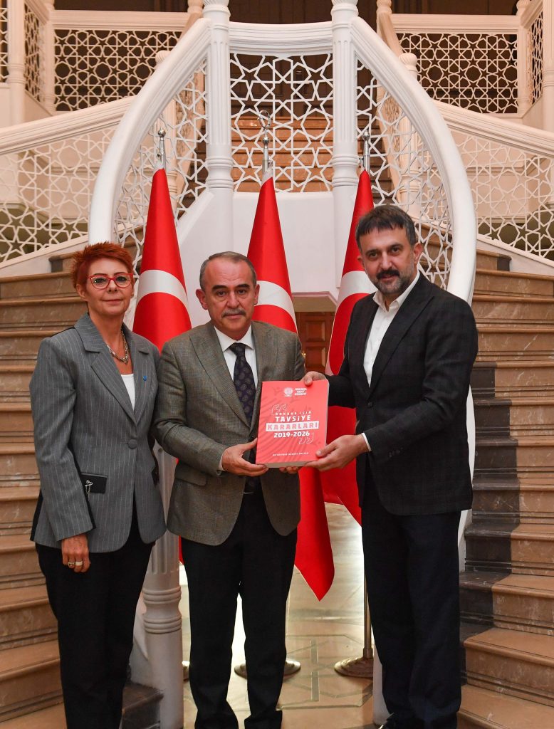 AKK Başkanı Halil İbrahim Yılmaz, Deva Partisi Ankara İl Başkanı Fatma Elçin Gülören Ve Milletvekili Sadullah Ergini’i Ağırladı — fotoğraf 11