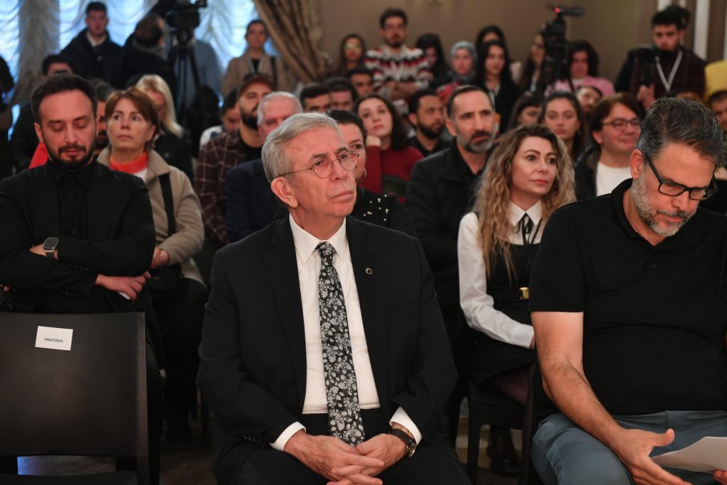 ABB Başkanı Mansur Yavaş, AKK’DEKİ “8. Uluslararası Sinema ve Felsefe Sempozyumu”na Katıldı — fotoğraf 3