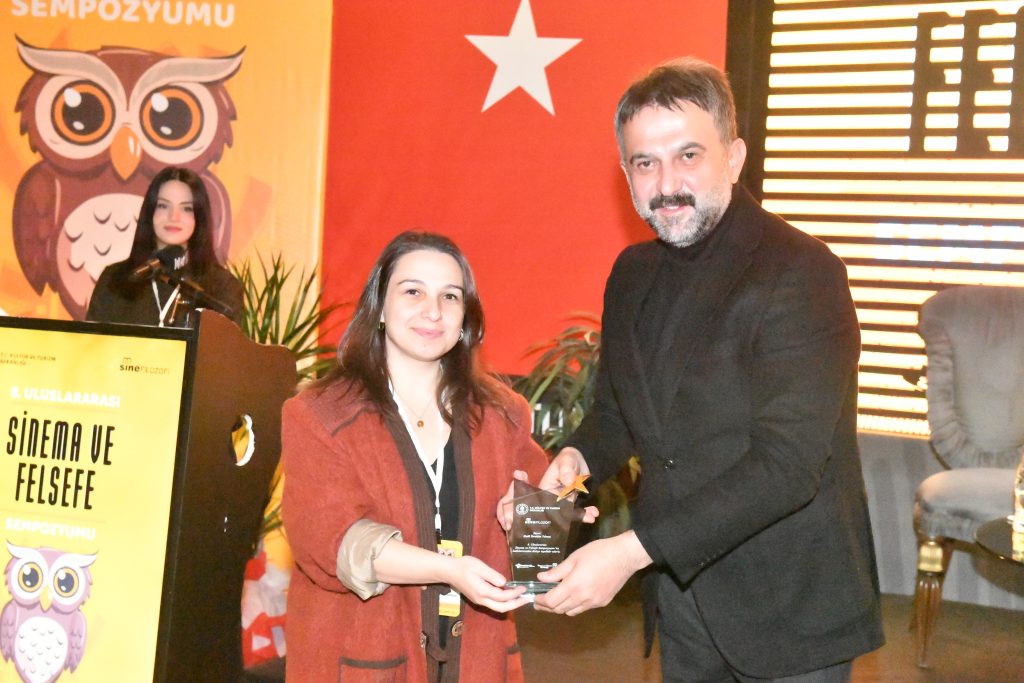 ABB Başkanı Mansur Yavaş, AKK’DEKİ “8. Uluslararası Sinema ve Felsefe Sempozyumu”na Katıldı — fotoğraf 10
