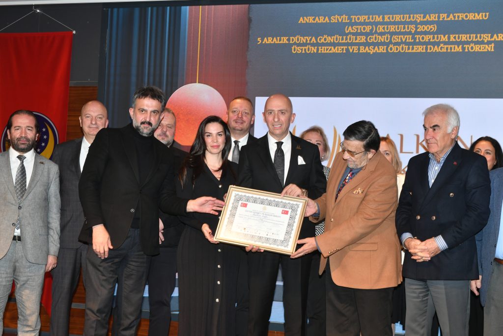 Üstün Hizmet ve Başarı Ödülü — fotoğraf 9