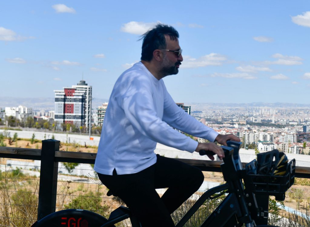 AKK’den Dünya Temizlik Günü’nde Anlamlı Farkındalık: Çöpler Toplandı, Bisikletlere Binildi — fotoğraf 24