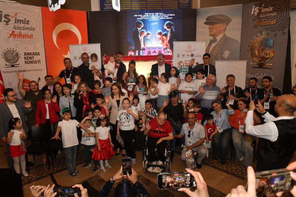 AKK’de Karagöz ve Hacivat Oyunu Çocuklarla Buluştu — fotoğraf 4