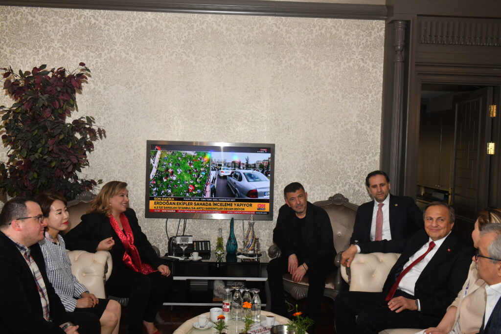 AKK’de Karagöz ve Hacivat Oyunu Çocuklarla Buluştu — fotoğraf 3