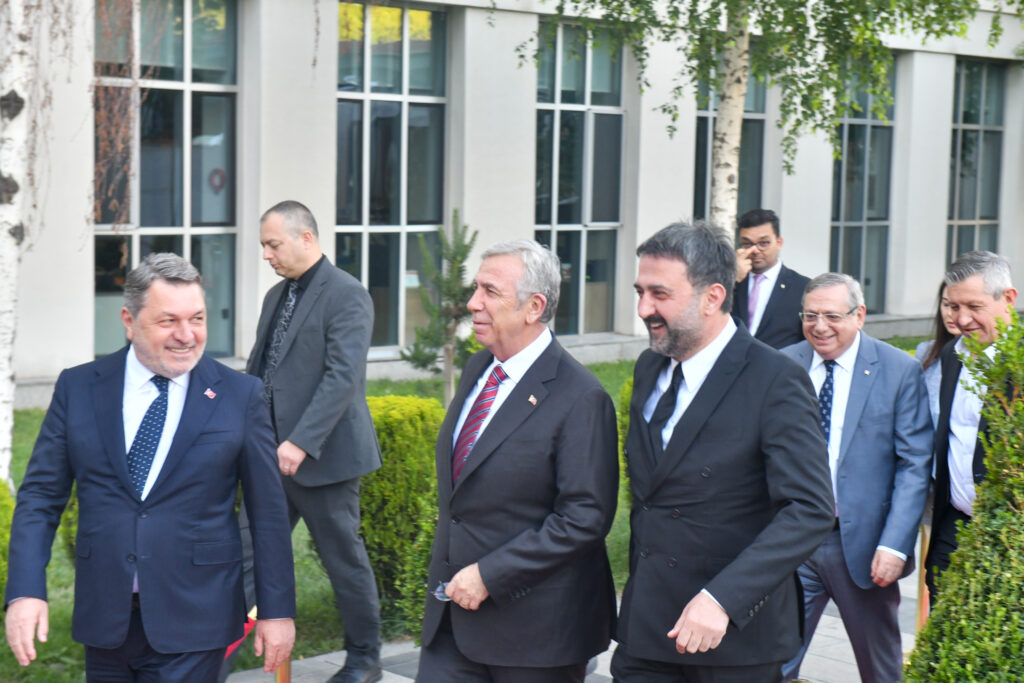 Filiz Akın Köksal Sanat Koleksiyonu Salonu’nun Açılışı — fotoğraf 2