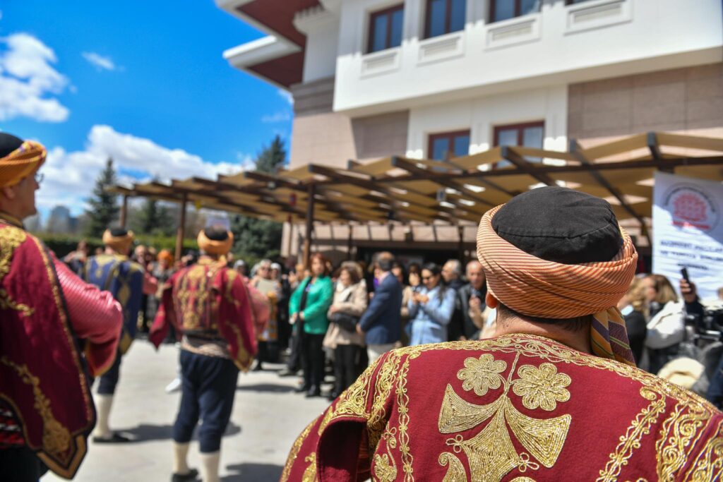 AKK’den ‘Ankara’nın Çiğdem Toyu’ Etkinliği: Bozkırın Zarif İncisi Çiğdem Çiçeği Sanat ve Pilavla Buluştu! — fotoğraf 8
