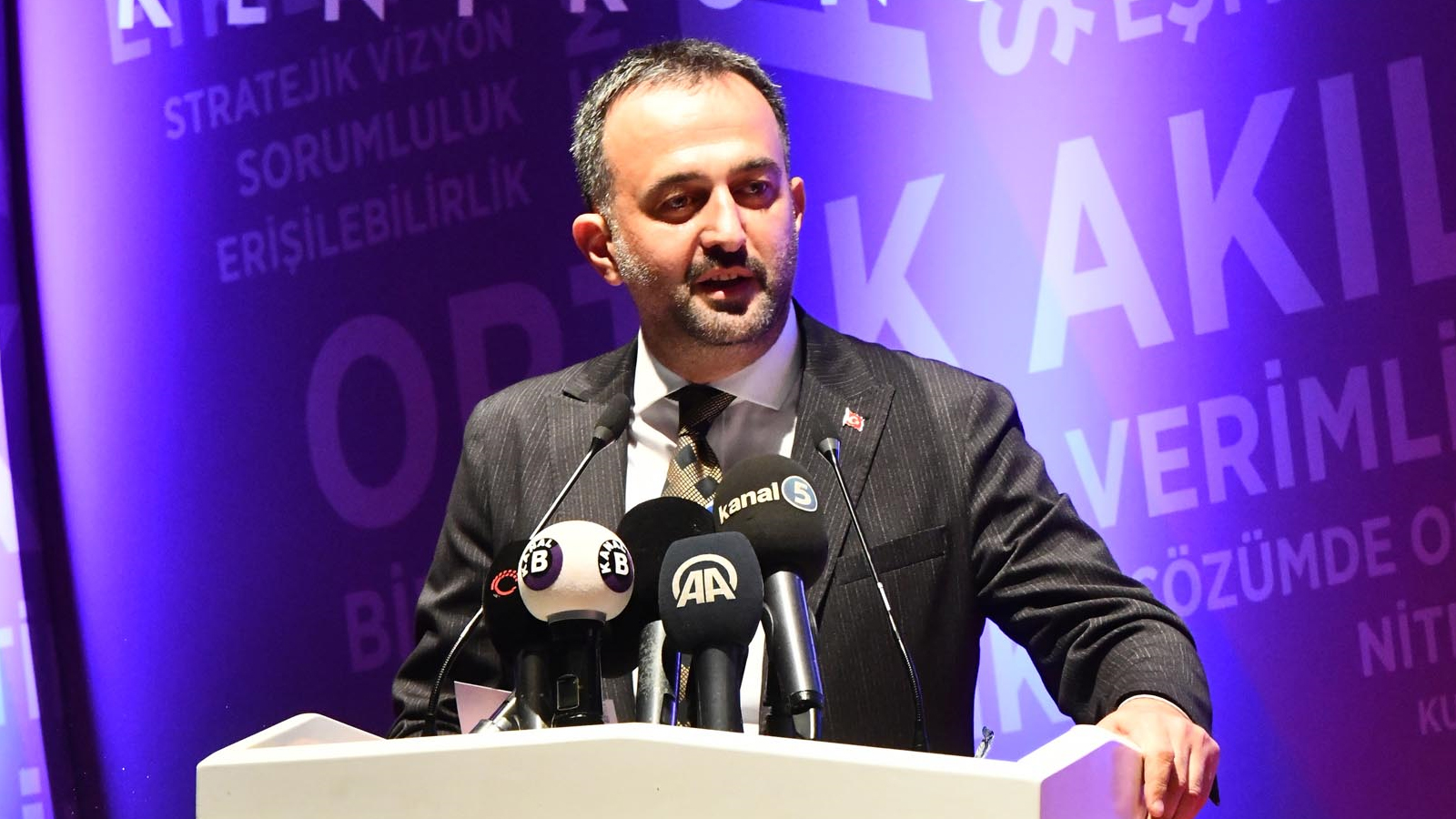 Bu Seyirde Herkes Kaptan!