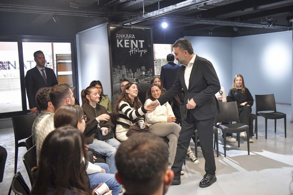 Özyeğin Üniversitesi İdealist Hukukçular Kulübü’nden AKK Başkanı Halil İbrahim Yılmaz’a Ziyaret — fotoğraf 5