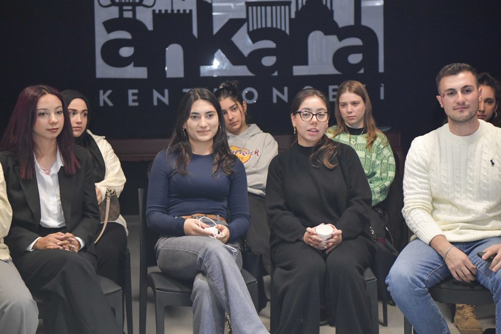 Özyeğin Üniversitesi İdealist Hukukçular Kulübü’nden AKK Başkanı Halil İbrahim Yılmaz’a Ziyaret — fotoğraf 18
