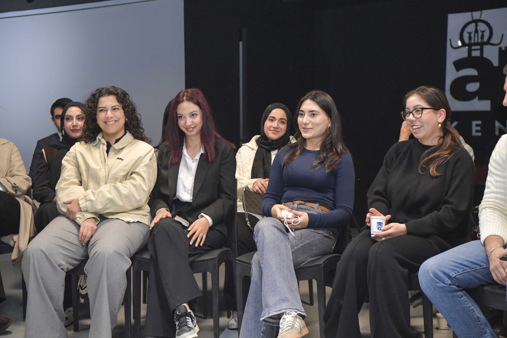 Özyeğin Üniversitesi İdealist Hukukçular Kulübü’nden AKK Başkanı Halil İbrahim Yılmaz’a Ziyaret — fotoğraf 19