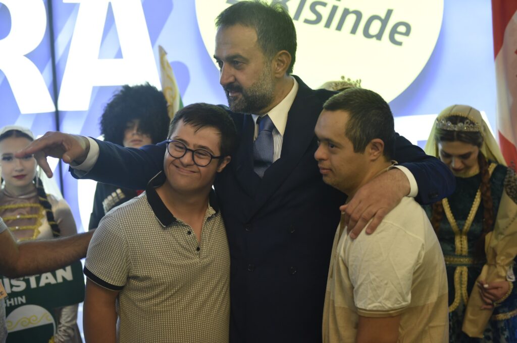 Çocuklar ve Halil İbrahim Yılmaz — fotoğraf 7