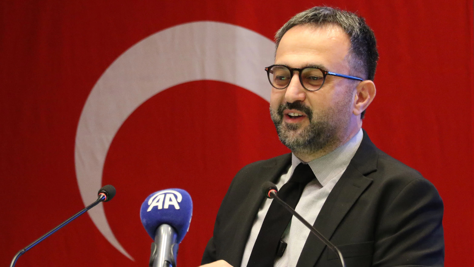 Döviz getirmenin iki yolu: Ya ihracat ya turizm!