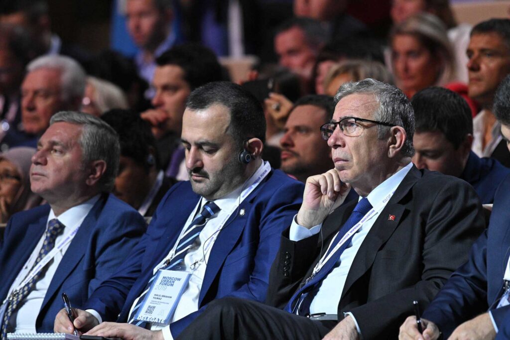 Halil İbrahim Yılmaz ve Mansur Yavaş, Moskova Kentsel Forumu’nda — fotoğraf 2