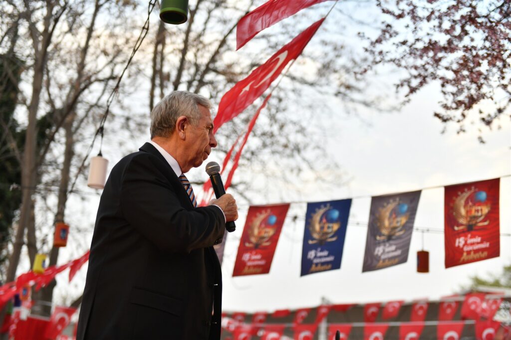 2025’in Son İftarında Sivil Toplum Kuruluşlarının Temsilcileri, Gençler, Sporcular ve Bürokratlar AKK’nin Dostluk Sofrasında Buluştu — fotoğraf 17