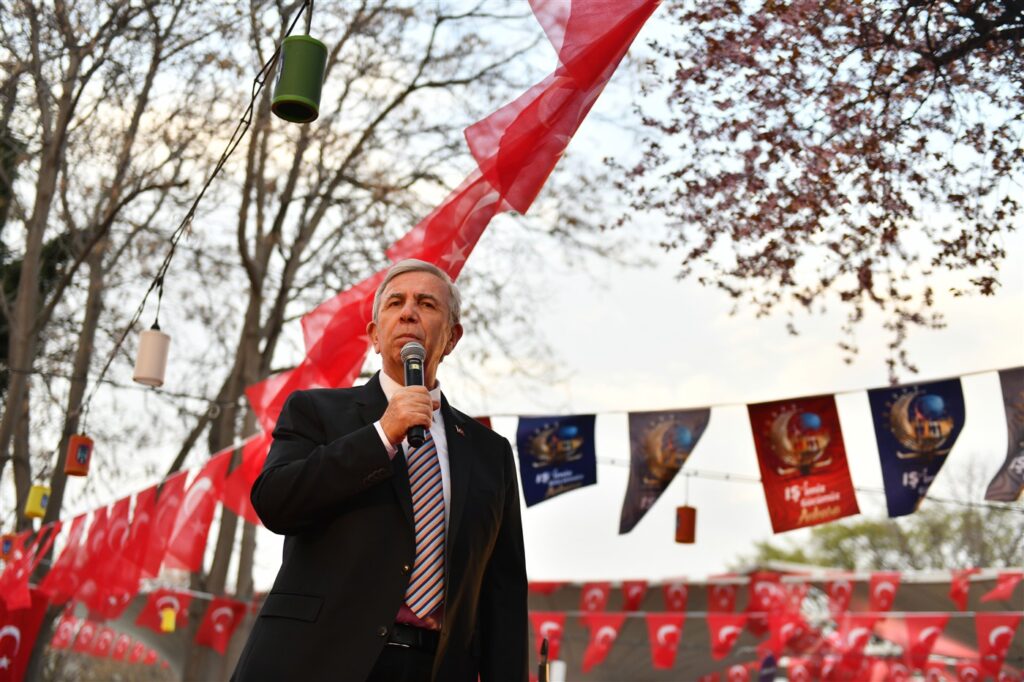 2025’in Son İftarında Sivil Toplum Kuruluşlarının Temsilcileri, Gençler, Sporcular ve Bürokratlar AKK’nin Dostluk Sofrasında Buluştu — fotoğraf 18