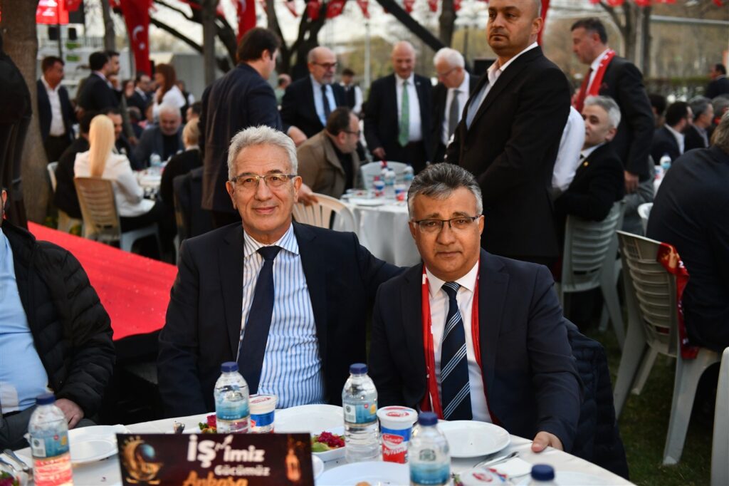 2025’in Son İftarında Sivil Toplum Kuruluşlarının Temsilcileri, Gençler, Sporcular ve Bürokratlar AKK’nin Dostluk Sofrasında Buluştu — fotoğraf 26