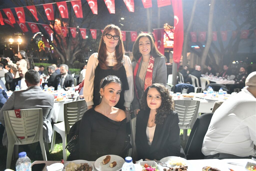 2025’in Son İftarında Sivil Toplum Kuruluşlarının Temsilcileri, Gençler, Sporcular ve Bürokratlar AKK’nin Dostluk Sofrasında Buluştu — fotoğraf 33