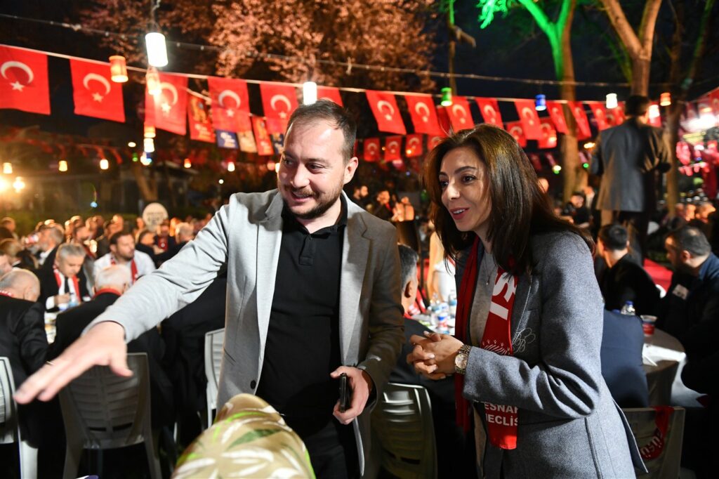 2025’in Son İftarında Sivil Toplum Kuruluşlarının Temsilcileri, Gençler, Sporcular ve Bürokratlar AKK’nin Dostluk Sofrasında Buluştu — fotoğraf 35