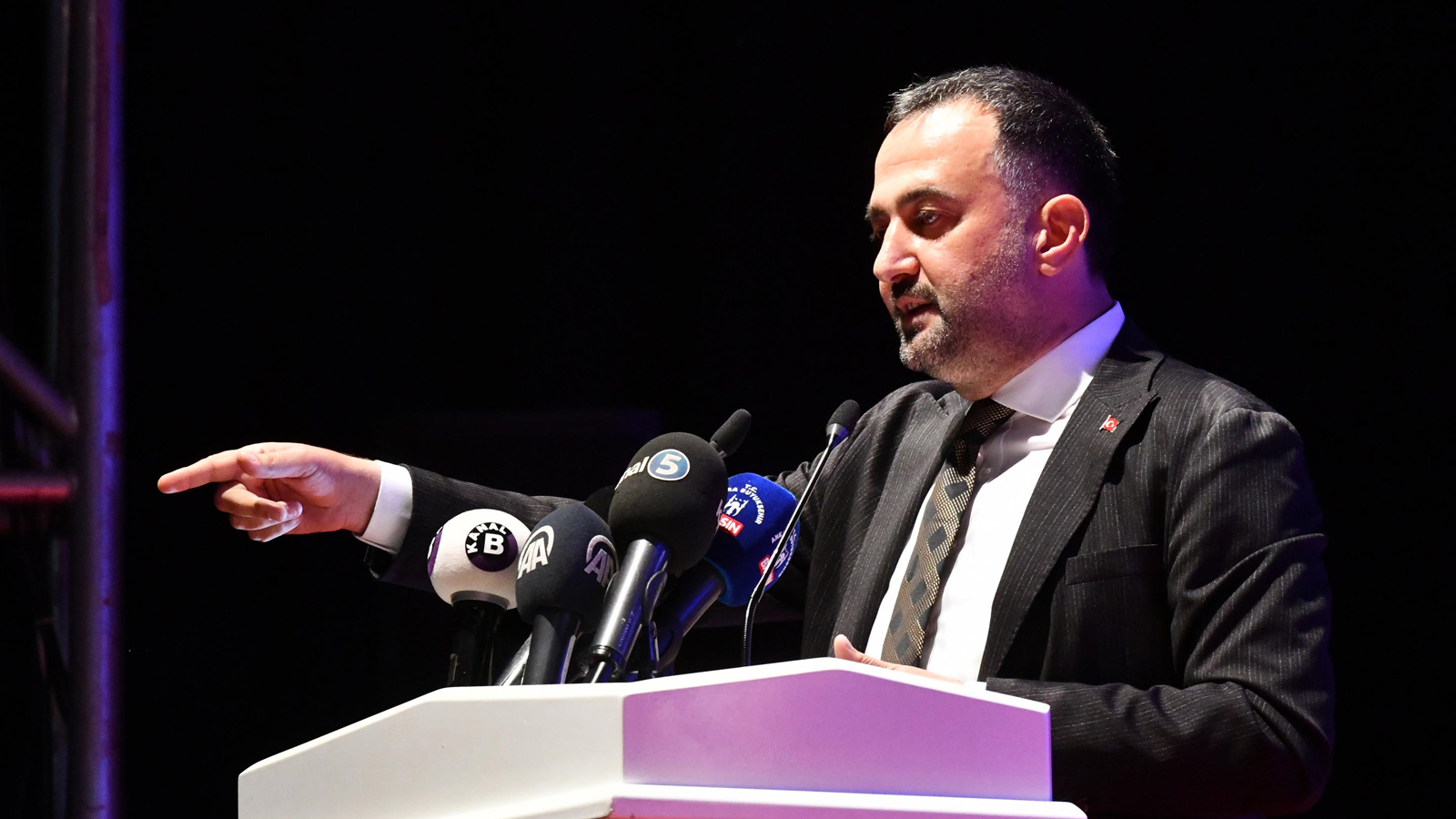 Kendi ihtiyaç ve düşüncelerimizi kentin önceliği olarak yorumlamayız…