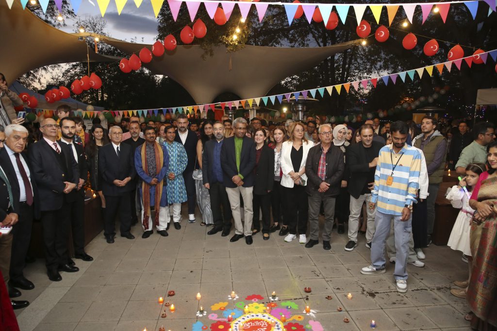 Hindistan ile Ankara Arasında Kültürel Diplomasi Köprüsü! ‘Diwali Bayramı’ — fotoğraf 24