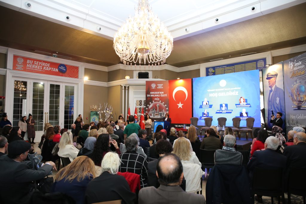 AKK’de “Siyaset ve Kadın” Paneli: “Kadının Olduğu Yerde Eşit Temsil, Güçlü Demokrasi” — fotoğraf 6
