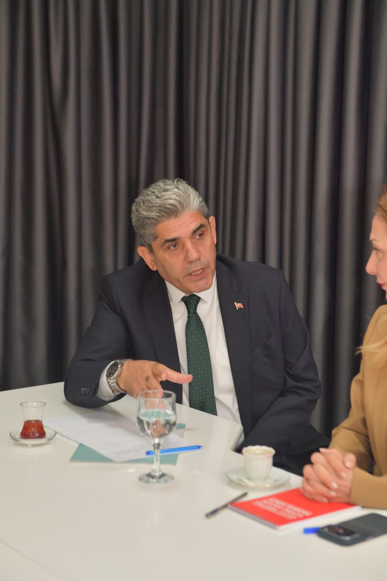 Aylin Nazlıaka Akk Engelli Meclisi’ni Ziyaret etti. — fotoğraf 5