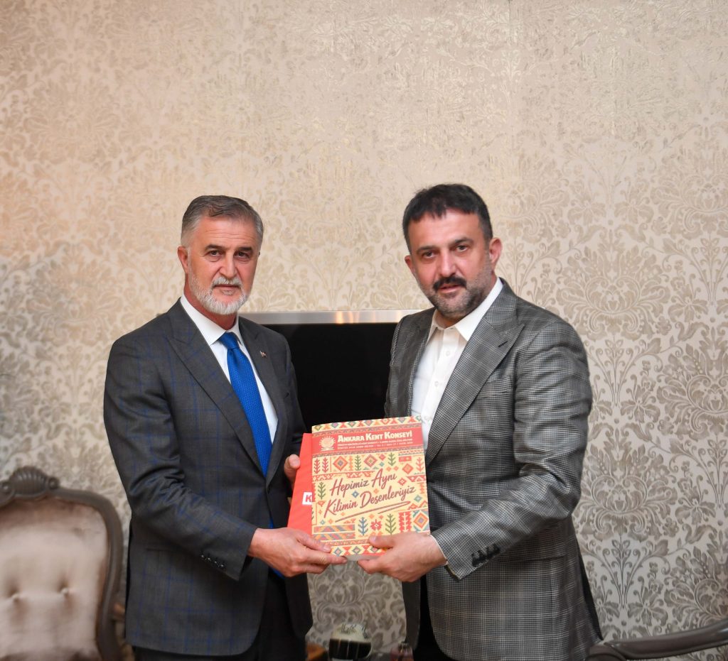 AKK Başkanı Halil İbrahim Yılmaz Şehiriçi Özel Halk Otobüsçüler Odası Başkanı Ercan Soydaş’ı Ağırladı — fotoğraf 7