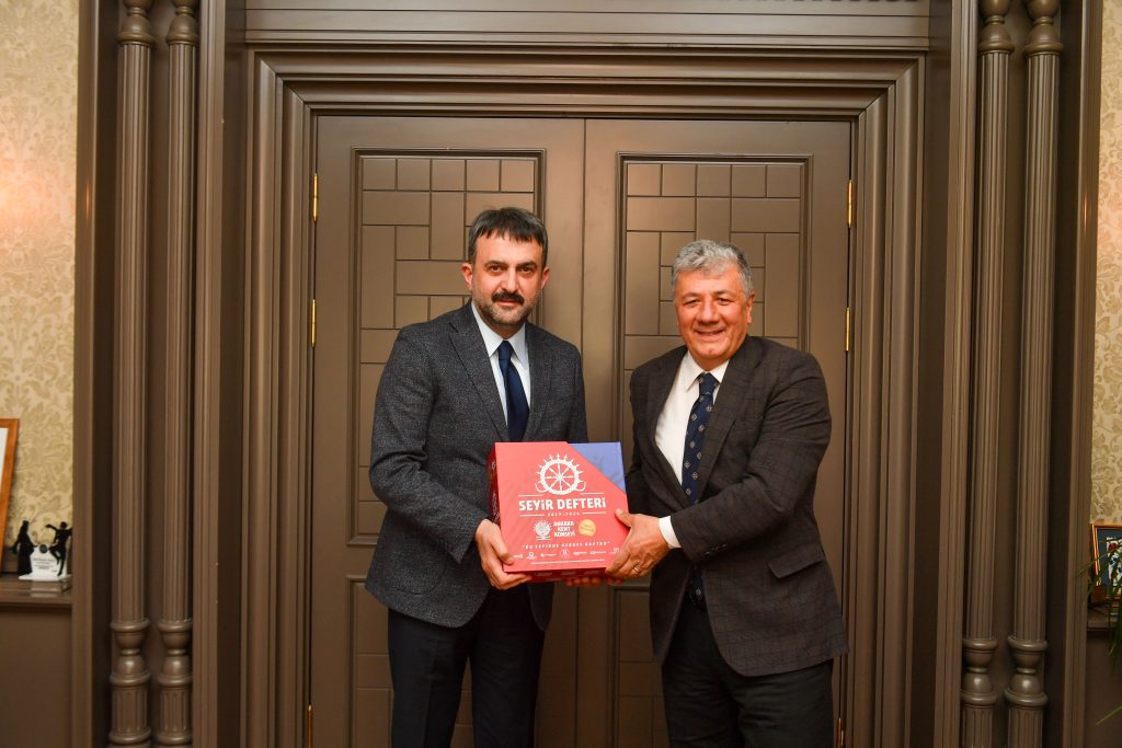 AKK’de Usta Gazeteci Orhan Karaveli Anıldı — fotoğraf 3