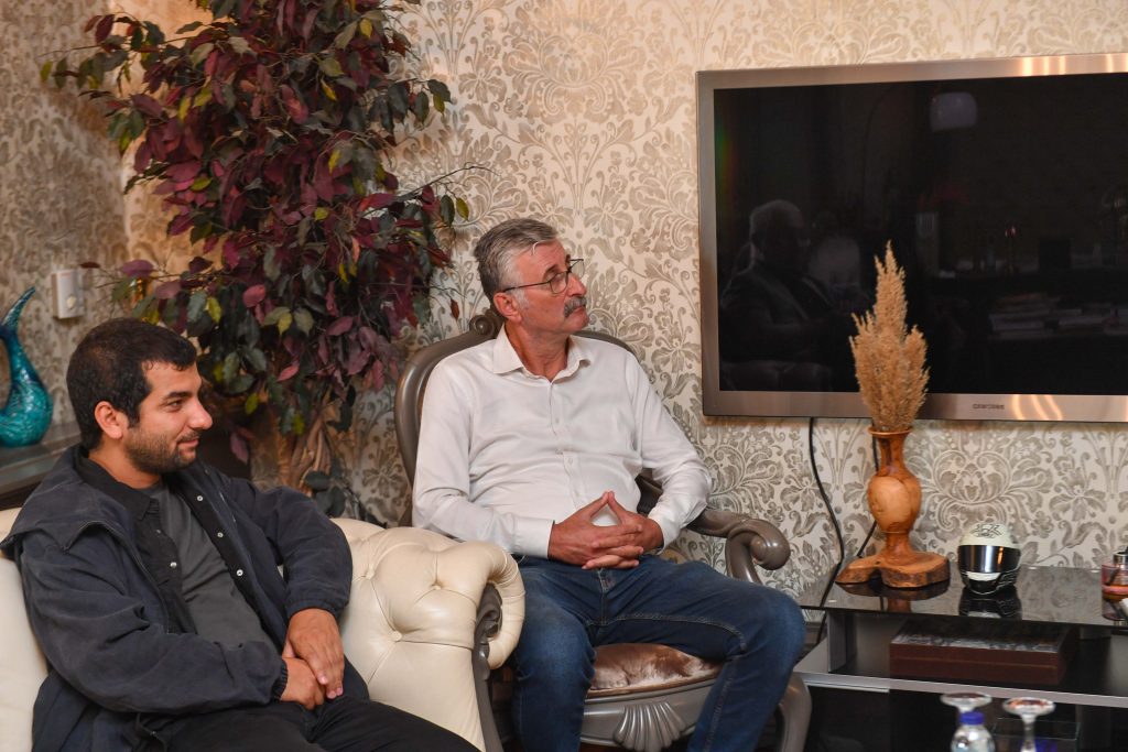 Özgürlük ve Dayanışma Partisi Eski Genel Başkanı Alper Taş AKK Başkanı Halil İbrahim Yılmaz’ı Makamında Ziyaret Etti — fotoğraf 2