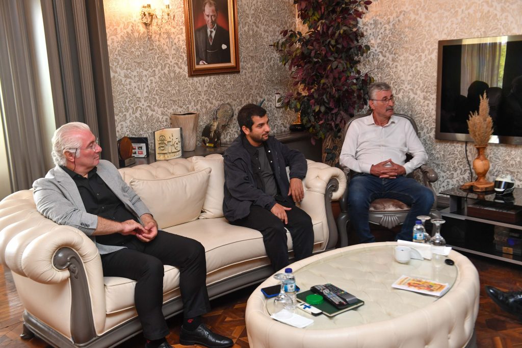 Özgürlük ve Dayanışma Partisi Eski Genel Başkanı Alper Taş AKK Başkanı Halil İbrahim Yılmaz’ı Makamında Ziyaret Etti — fotoğraf 4