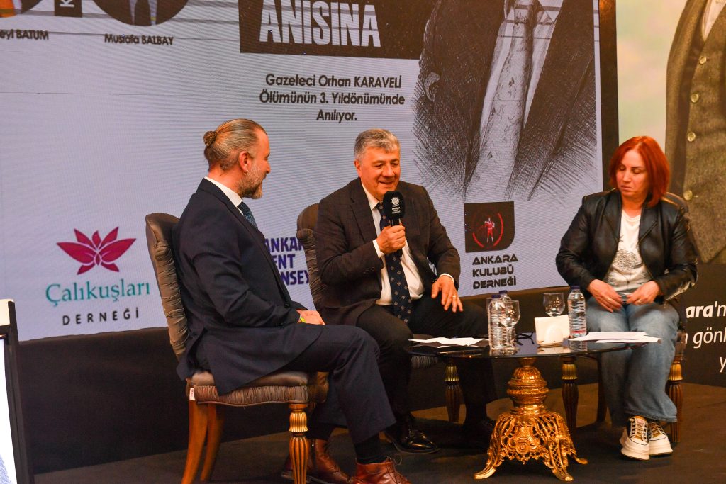 AKK’de Usta Gazeteci Orhan Karaveli Anıldı — fotoğraf 11