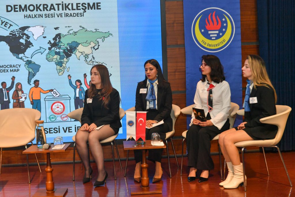 Genç Meşaleler TED Üniversitesi’nde Buluştu — fotoğraf 11