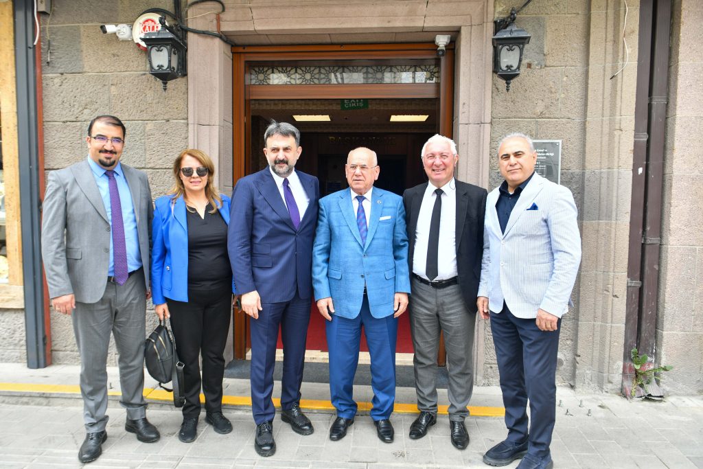 AKk Başkanı Halil İbrahim Yılmaz Ankara Esnaf ve Sanatkarlar Odaları Birliği Başkanı Hüseyin Ar’ı Ziyaret Etti — fotoğraf 2